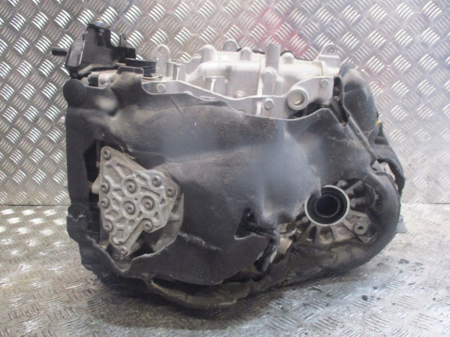 Getriebe JAGUAR E PACE 2,0D 4X4 HJ32-7000-HC 9HP48
