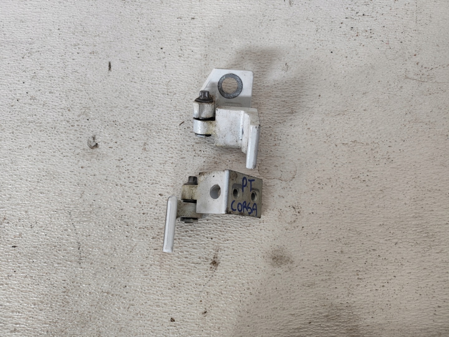 OPEL CORSA E 2015 5D hinges door right rear part KOMPLET