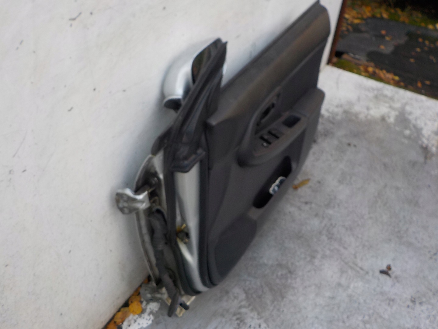 518 SUBARU IMPREZA II GD door right front