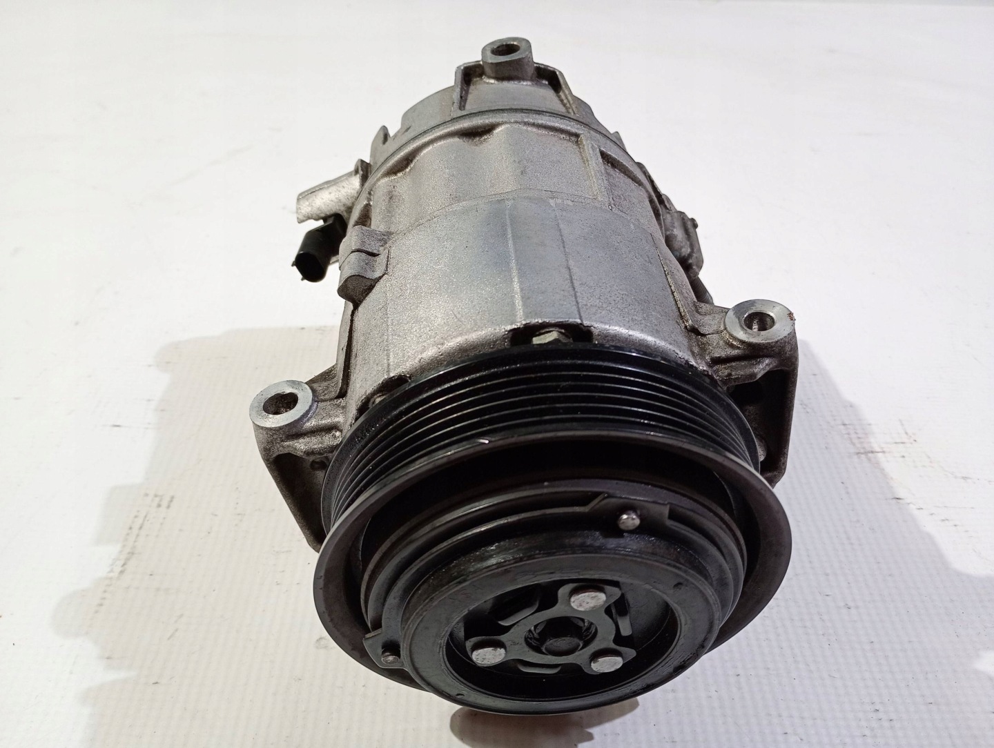 compressor compressor; of the air conditioning Chrysler Pacifica 3.6 2017