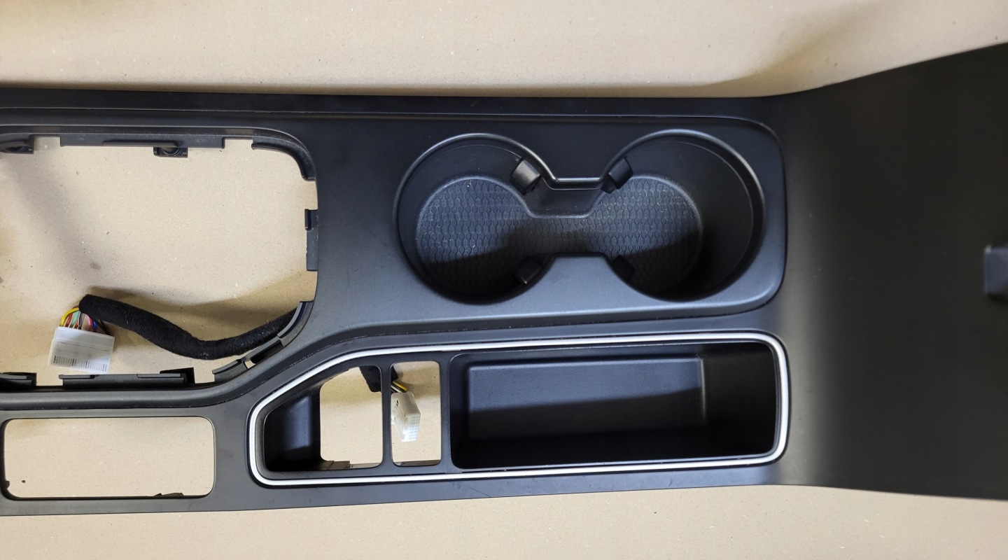 bracket for KUBKI CUP HOLDER frame TUNELU passenger compartment HYUNDAI TUCSON III 3 OE EU