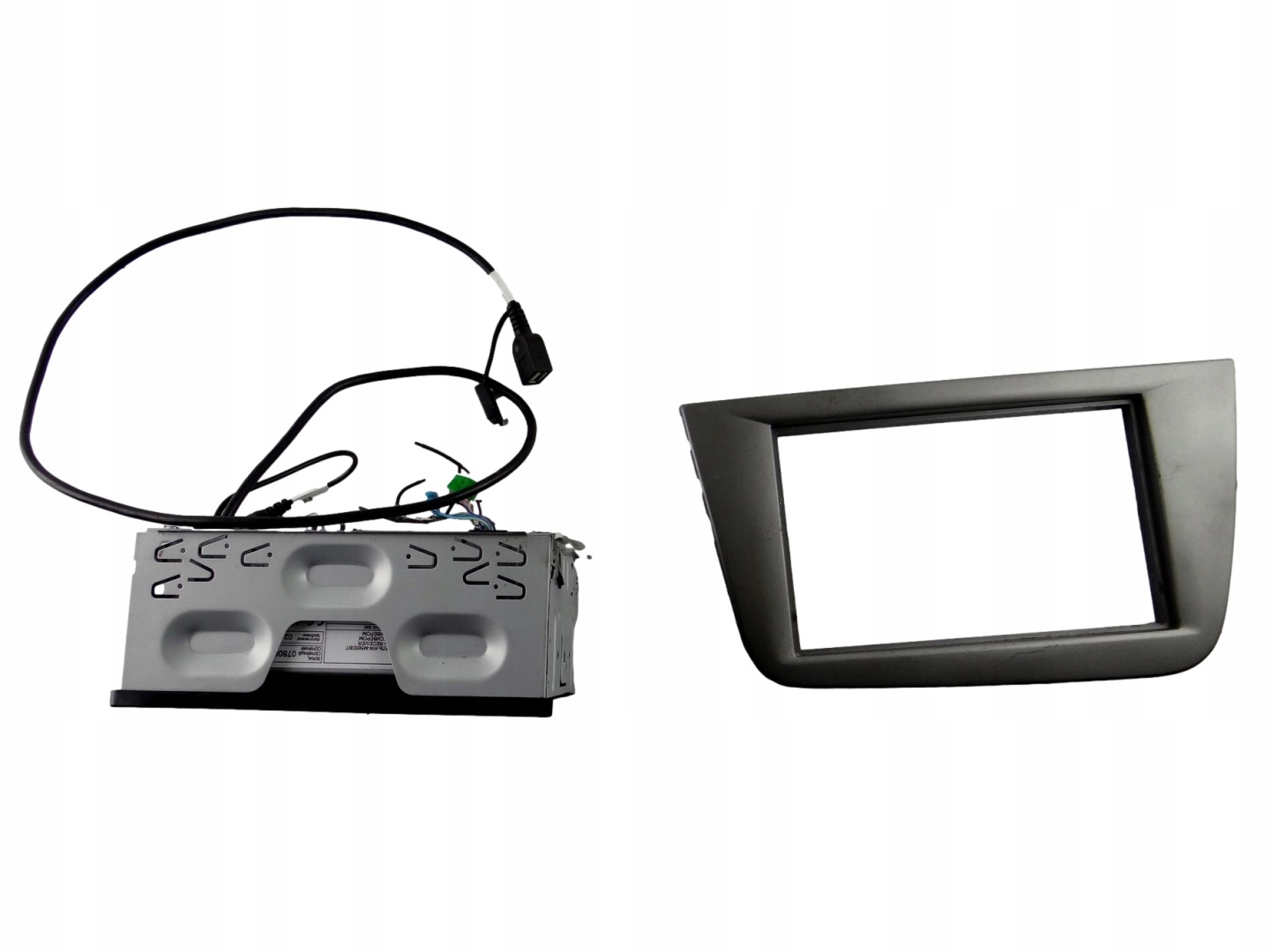 RADIO JVC SEAT ALTEA + frame KW-M565DBT