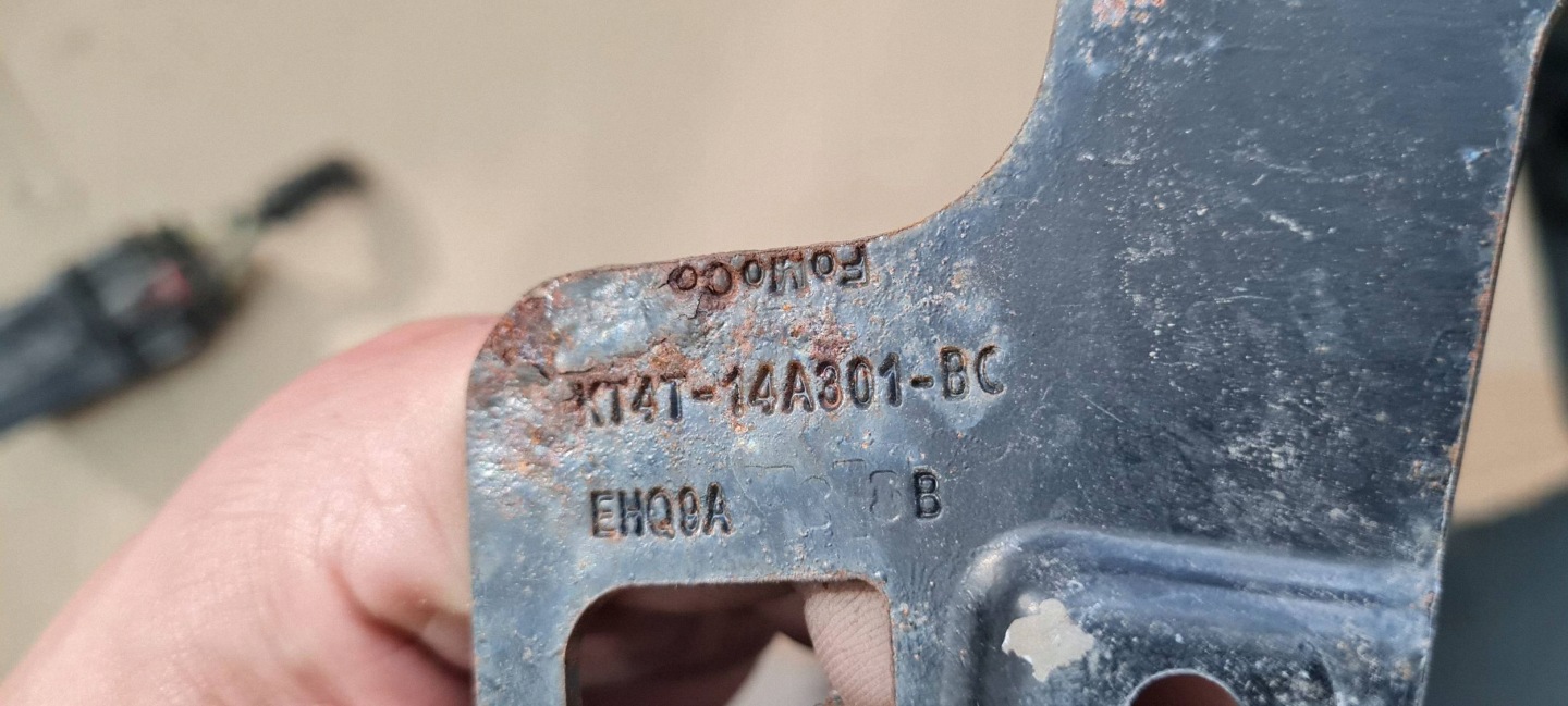 Ford Edge II 2020 holder hook bracket KLAKSONU KT4T14A301BC