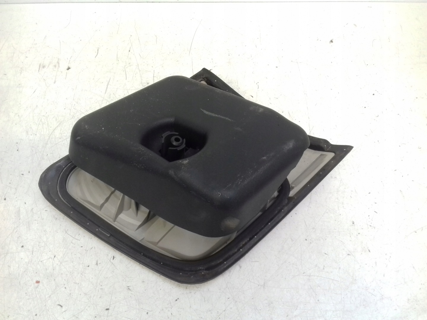 light to the bonnet right rear part Opel Omega B