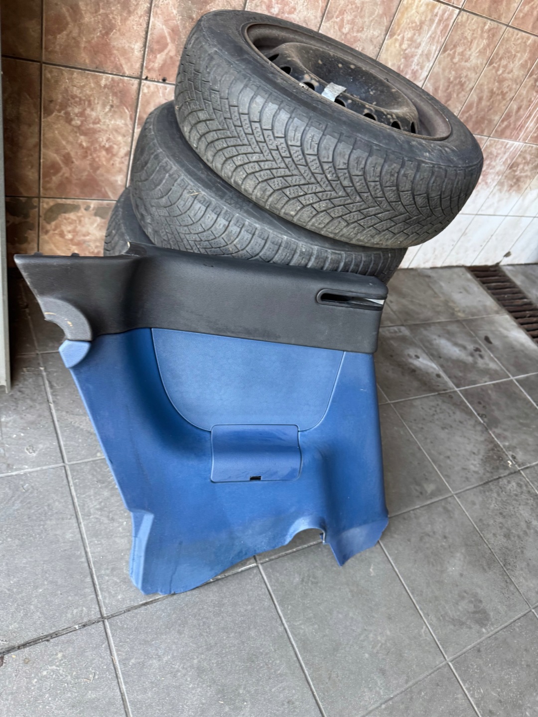 AUDI TT 8N side left rear part left rear GRANAT blue