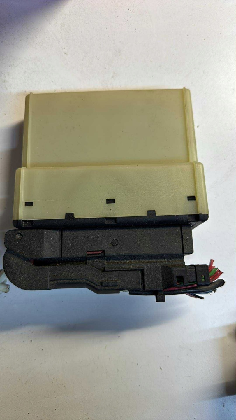 module ECU SAAB 9-5 95 2.0T 4537643 original EUROPA computer control unit
