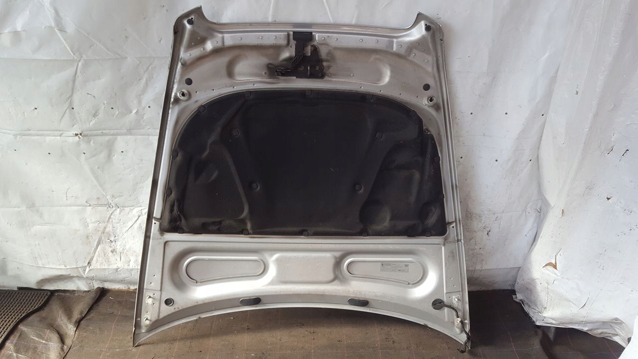 kapota Audi A6 C6 LY7W