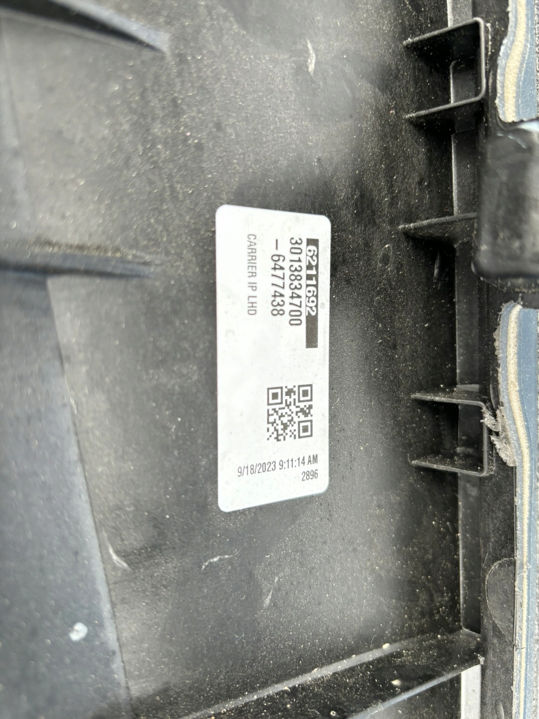 AUDI Q8 4M8 console dashboard cockpit below HEAD-UP 4M8857033 NR18