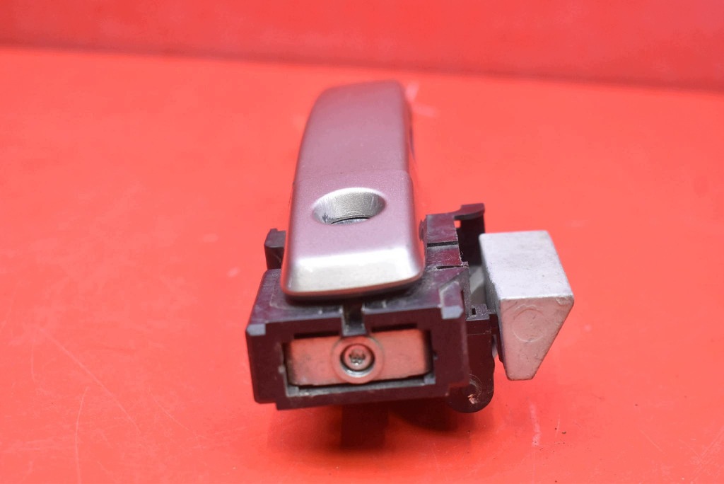 handle left front front C30 80611EB300 NISSAN QASHQAI 1 and J10 06-10