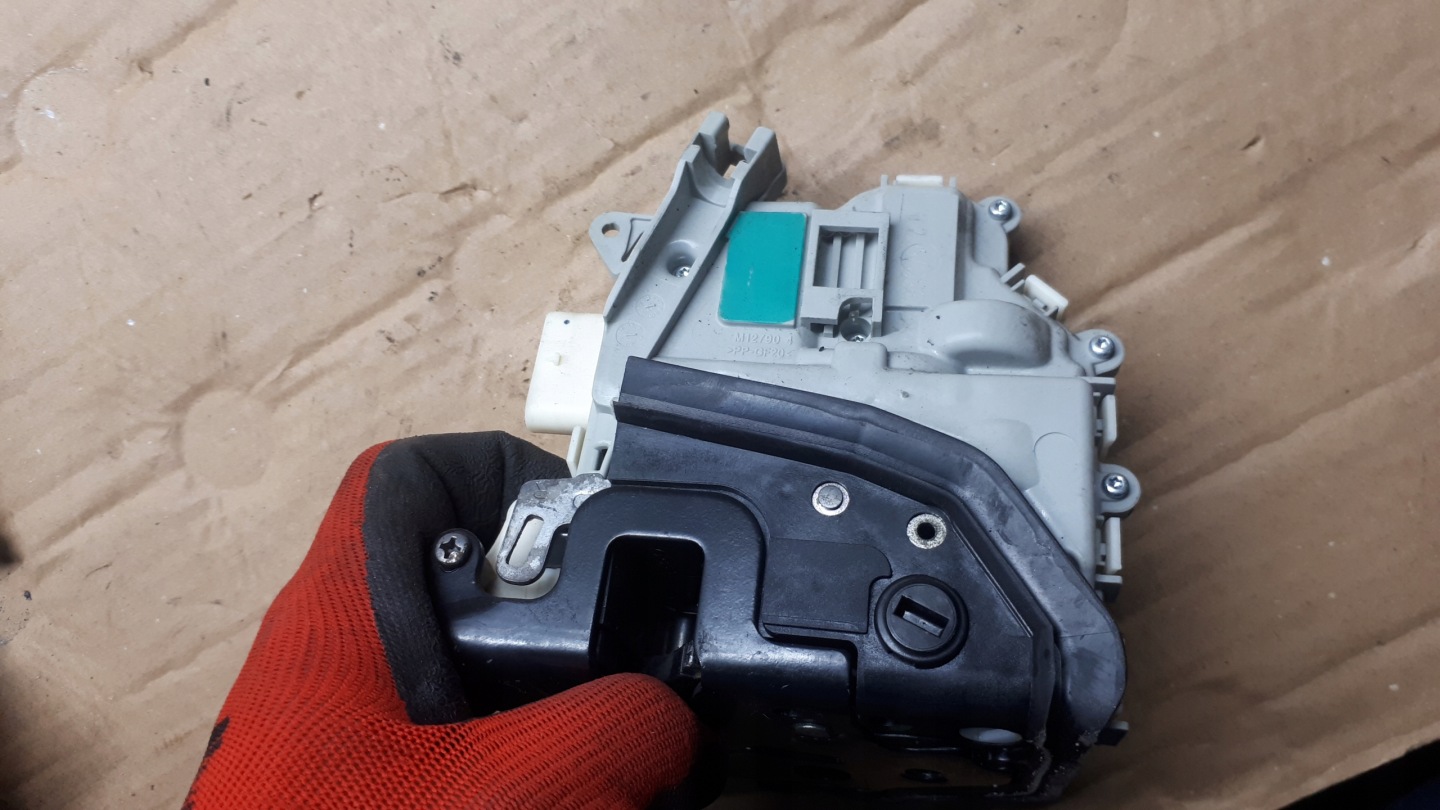 S4 B8 LIFT A4 lock door right rear part 5 PIN A5 Q5