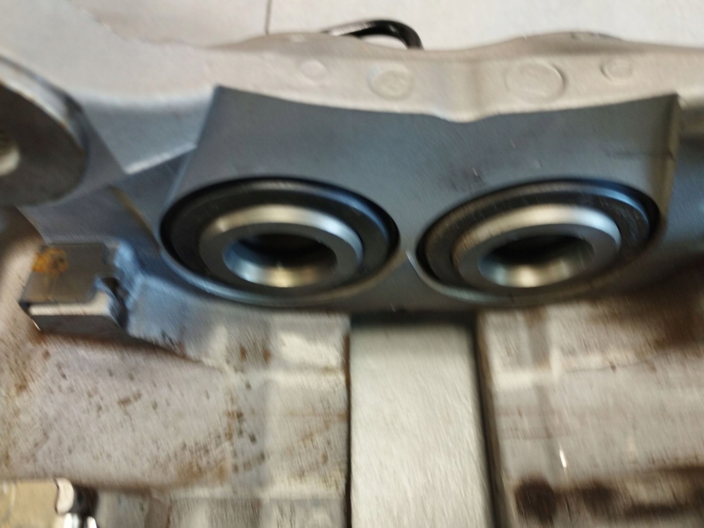Audi A6 Allroad C8 2022 caliper right front 8W06FN