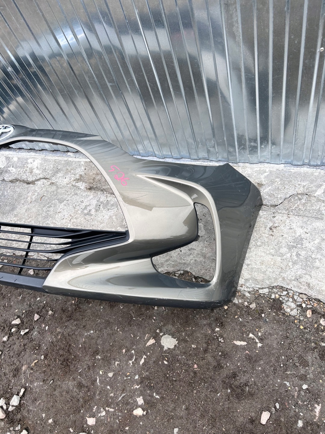 Frontstoßstange TOYOTA YARIS IV ohne PDC nr.506