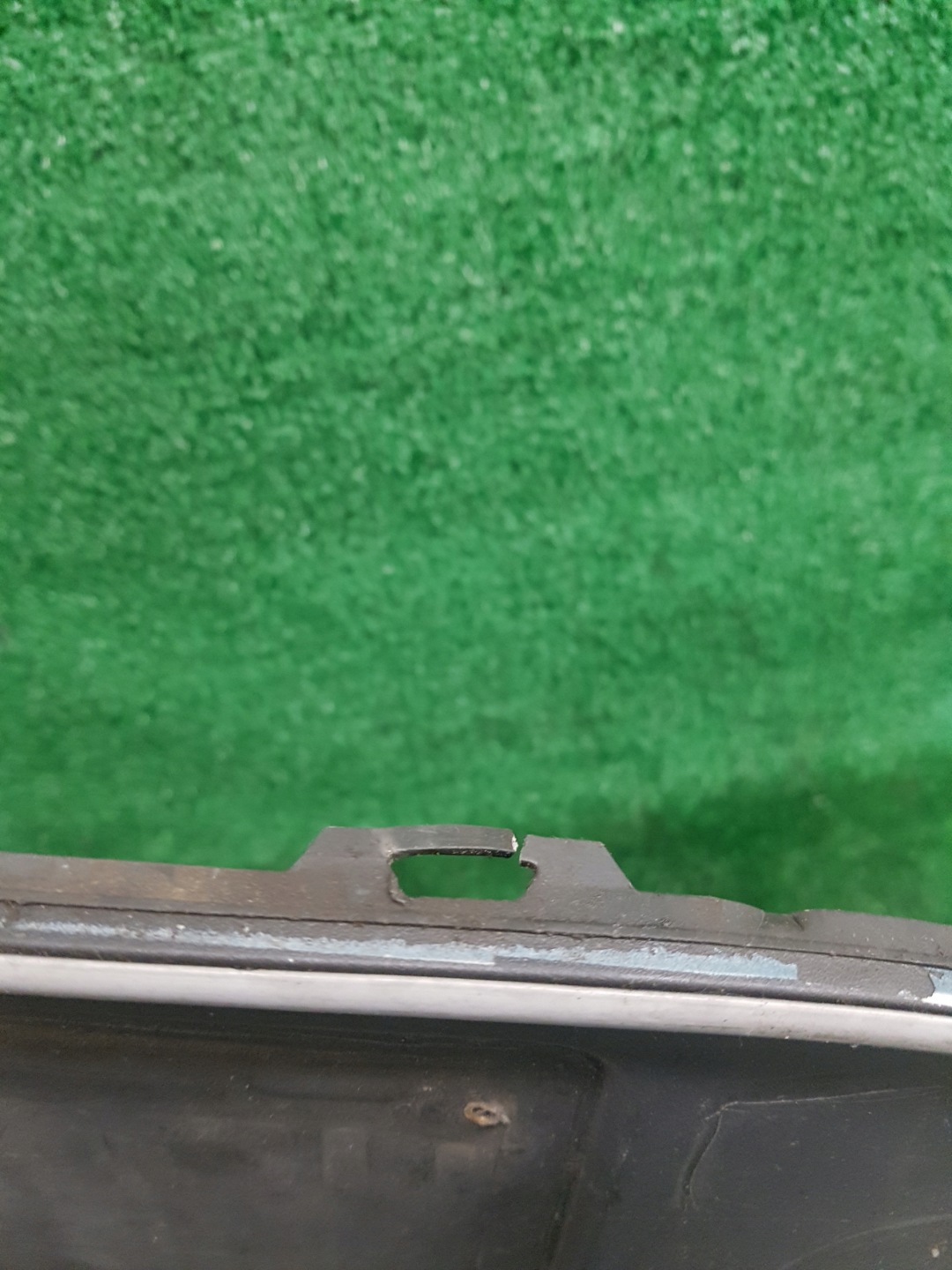 Lüftungsgitter der Stoßstange mitte FORD FOCUS MK2 8M5117B968A