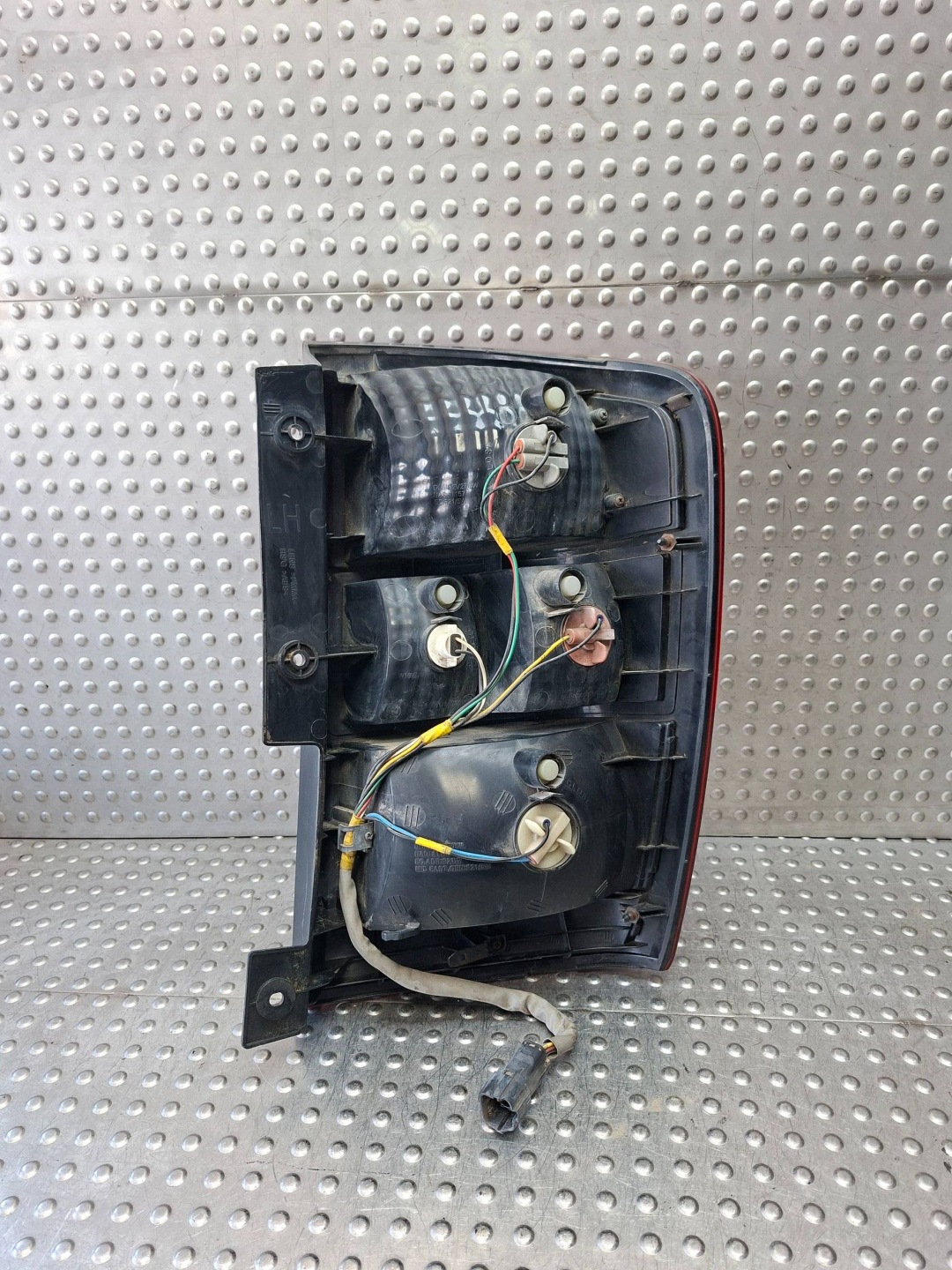 light rear part left KIA CARNIVAL II 06-11 EU