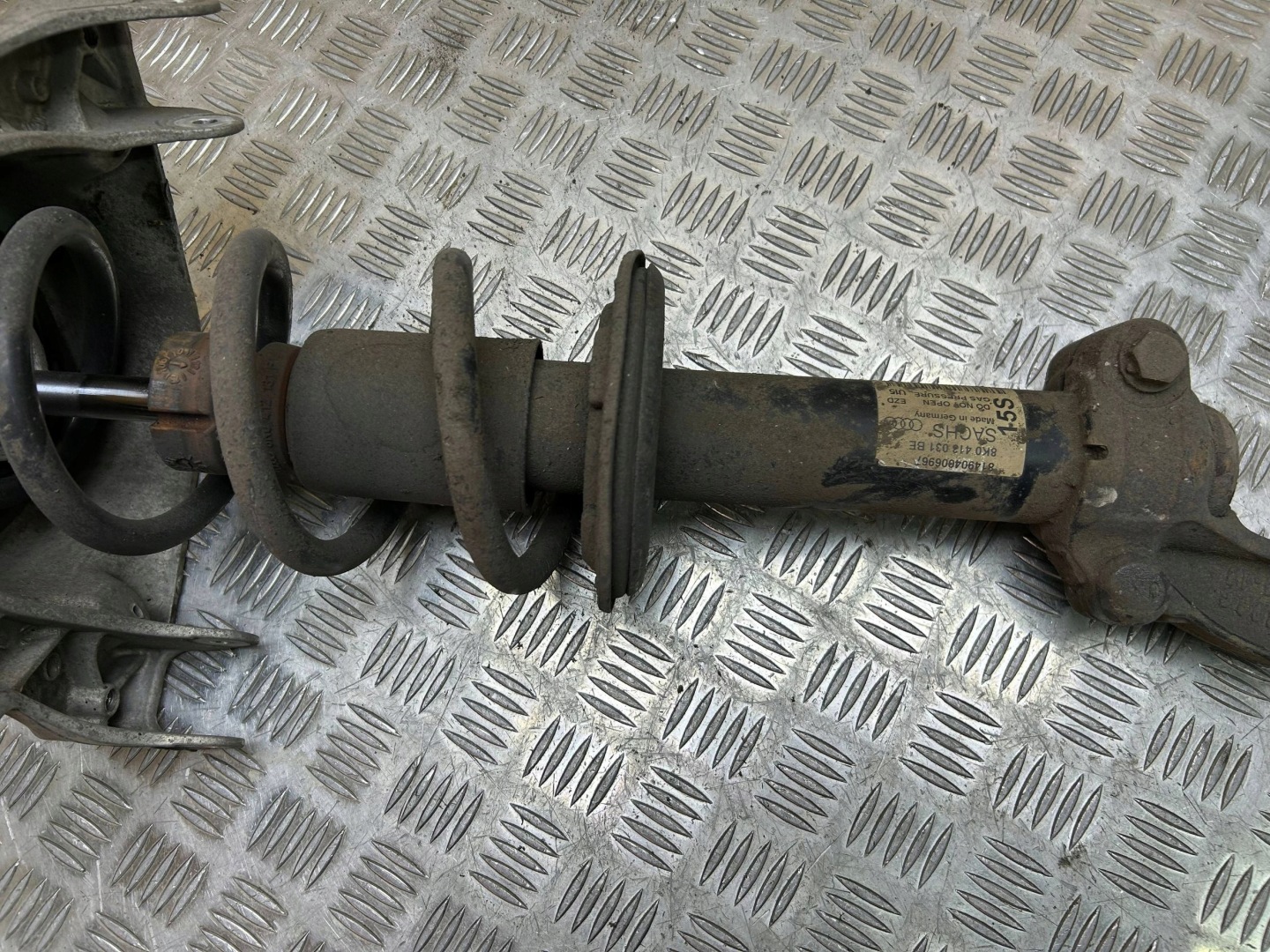 shock absorber front left Audi A5 Sportback 8TA 2013 8K0413031
