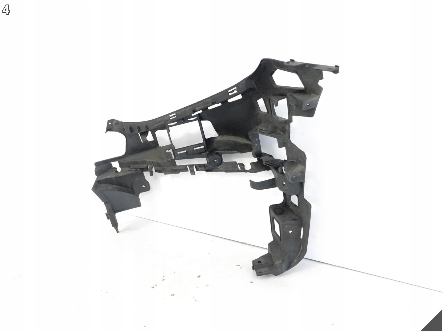 MERCEDES E-KLASA S213 W213 AMG 16-20 support holder W bumper front right