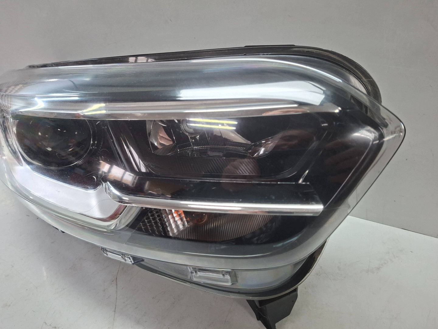 licht vorne rechts LED 260101096R RENAULT KADJAR 2015