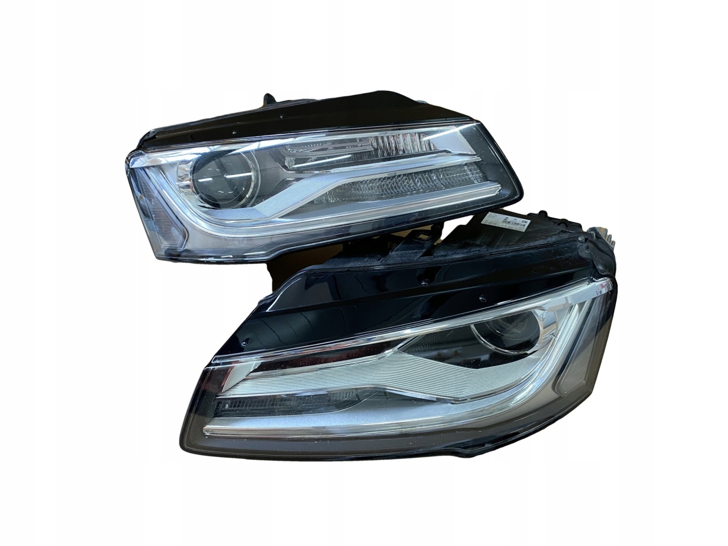 AUDI A8 4H D4 LIFT Leuchte BI XENON 4H0941043