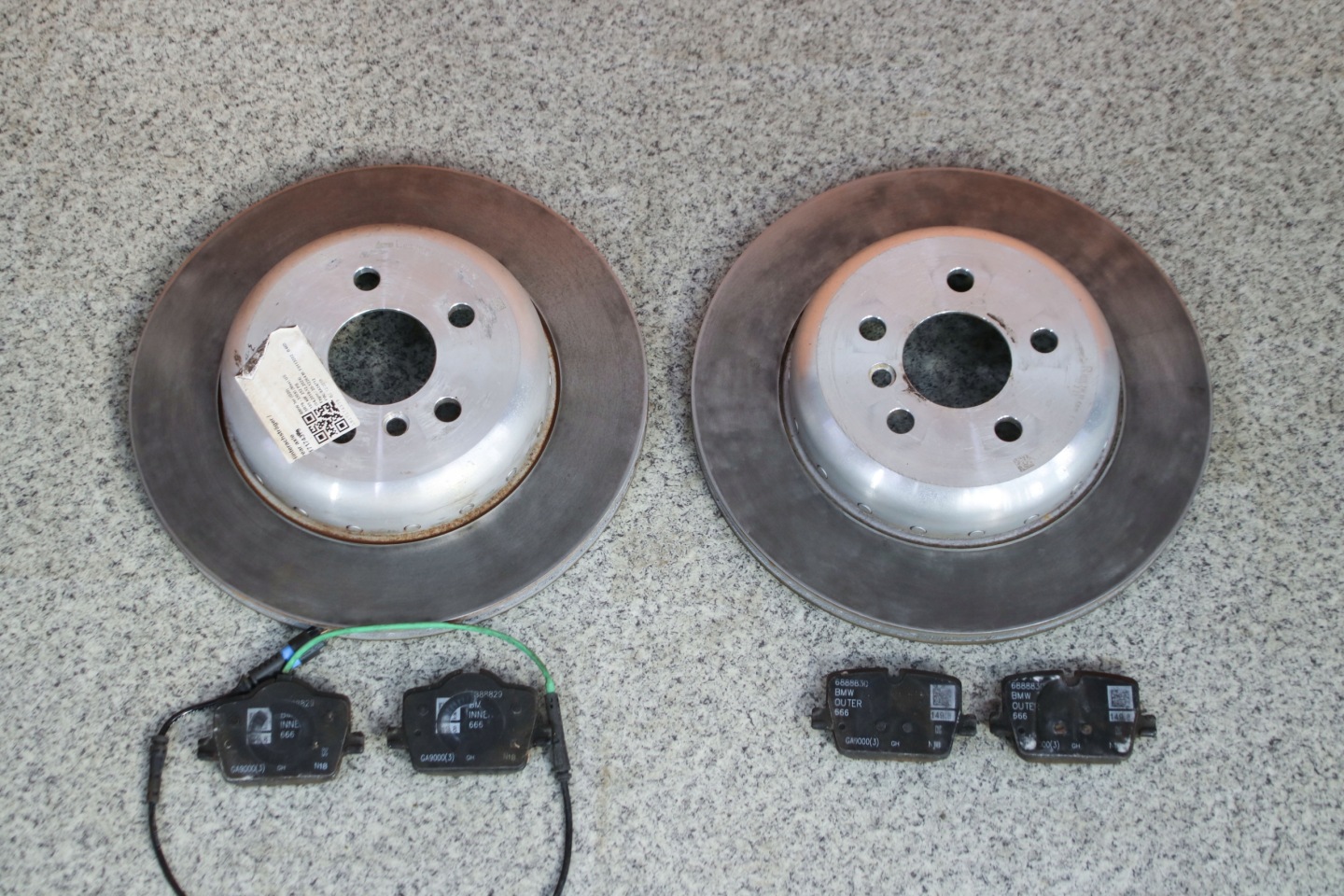 BMW G20 330i discs plates rear part 330x20 6 km !!!