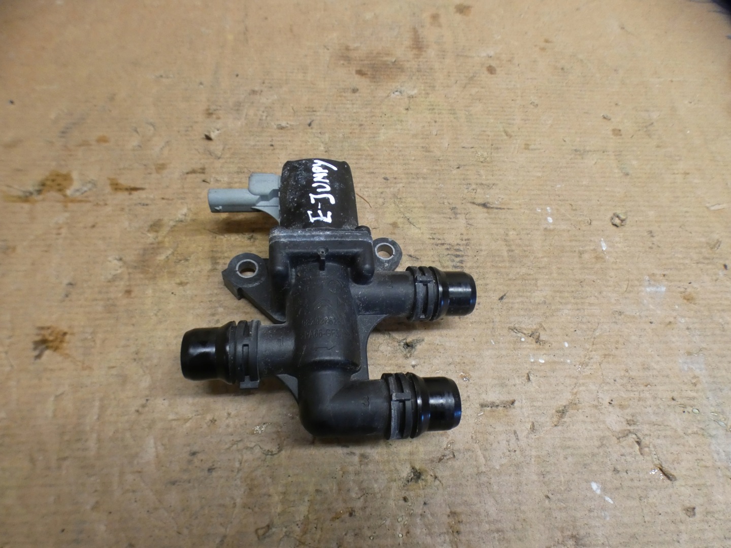CITROEN E-C4 C4 III 2024r ventil cirkulacije vode elektroventil 9829266280