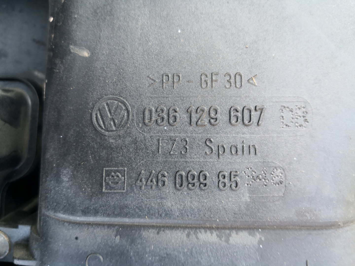 Abdeckung Blende Abdeckung DES MOTORS VW SKODA AUDI 036129607