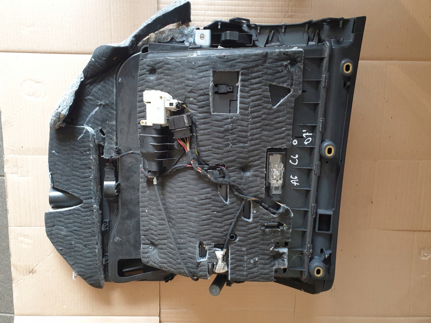 Handschuhfach Abdeckung, Hutablage , AUDI A6 C6 04-08 GORLICE 4F1857035BB