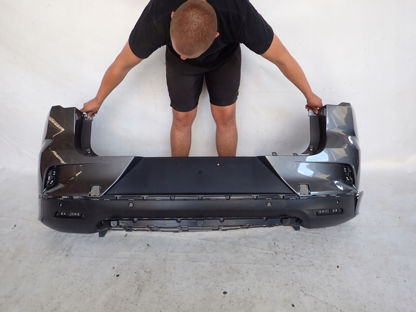 JAGUAR e-PACE 18- Paraurti posteriore posteriore PDC