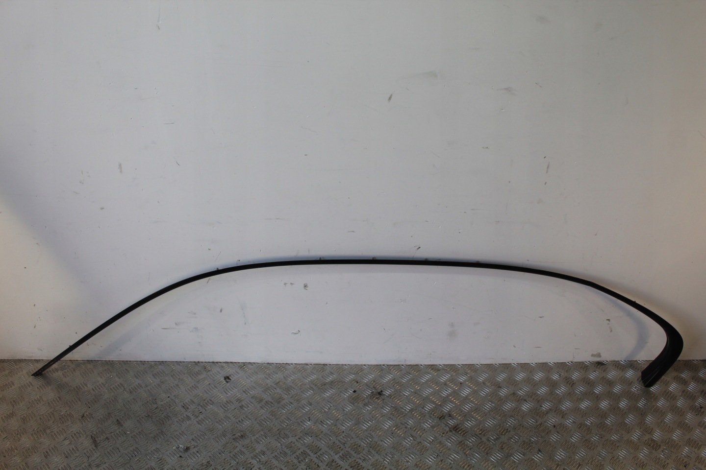 lišta střešním levá 7220187 BMW M3 E90 LIFT