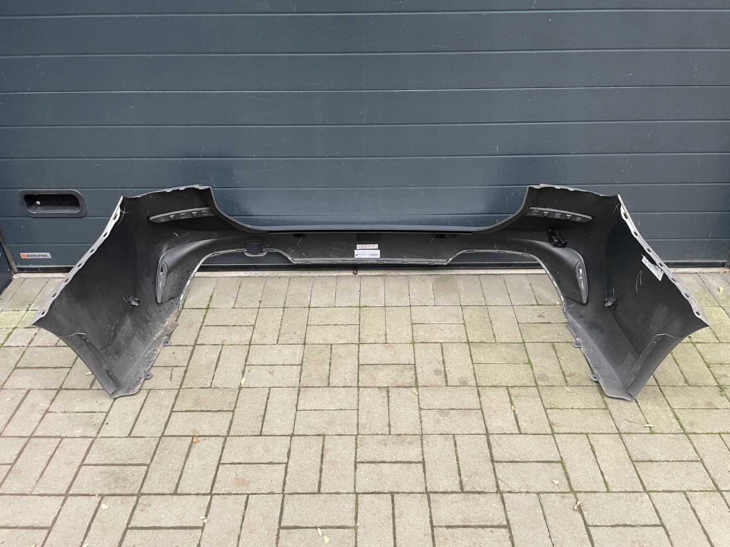 MERCEDES A118 W118 STOSSSTANGE HECK HINTEN