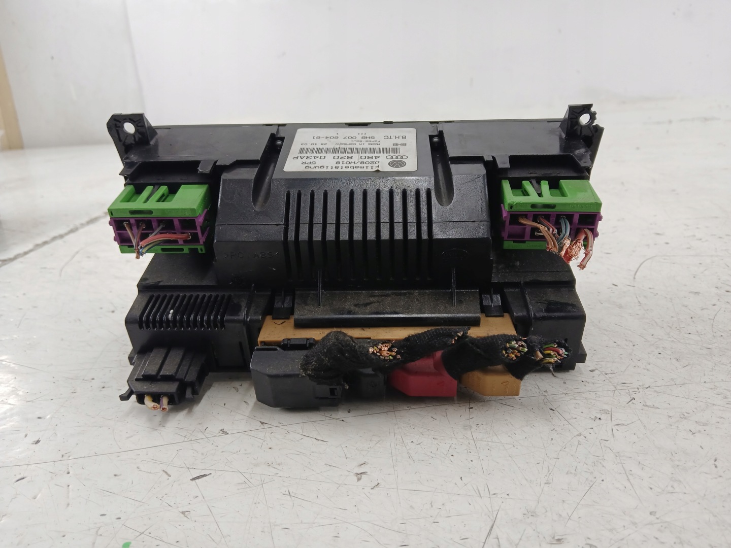 AUDI A6 C5 PANEL klimatizaci 4B0820043AP