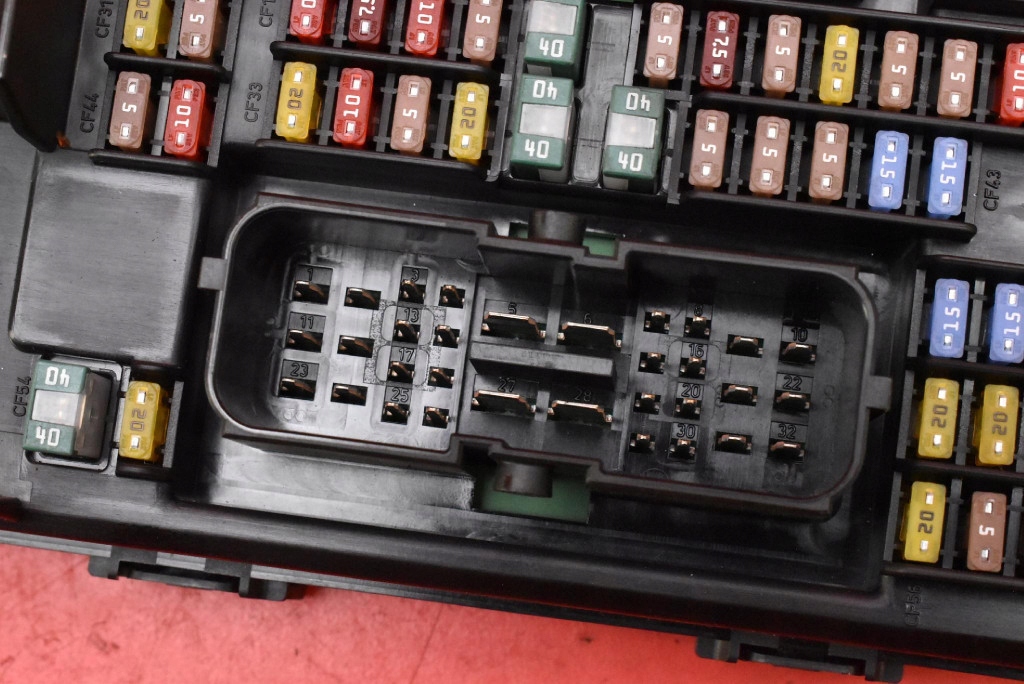 fuse box 31346672 VOLVO S90 2 II 2.0 D4 190 KM 16-20