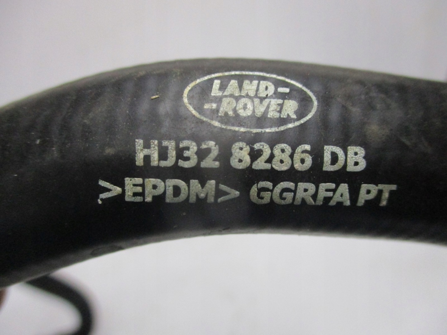 hose pipe LAND ROVER HJ32-8286-DB