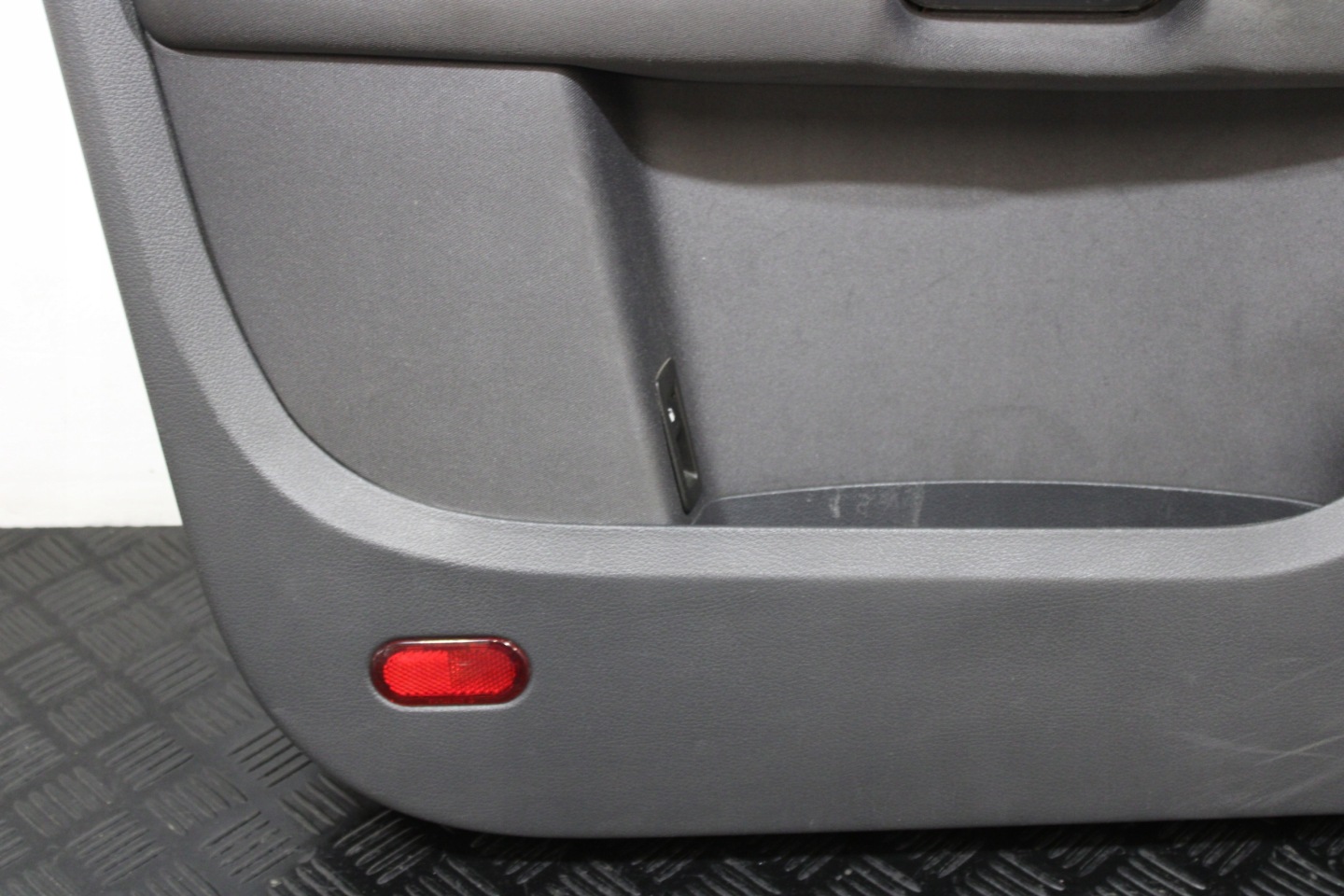upholstery side door left front VW TOURAN 1T3 1T0 LIFT