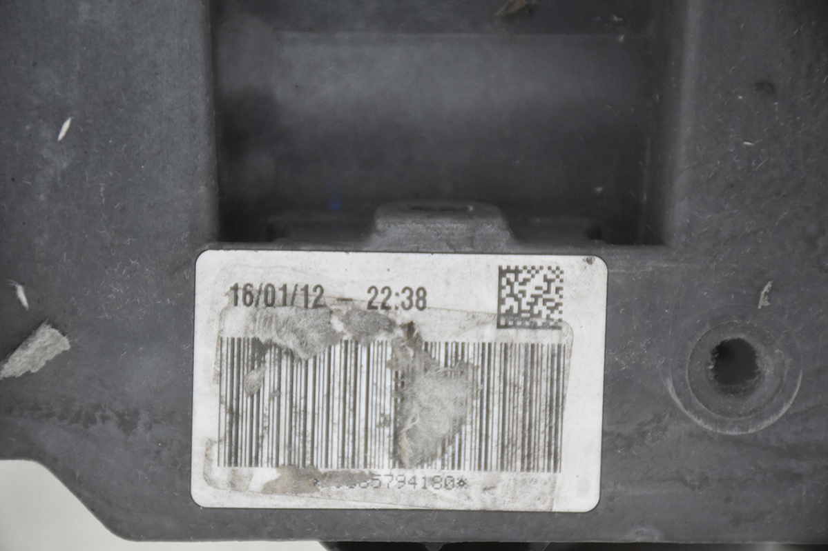pillar * support panel for radiators PEUGEOT 508 DIESEL