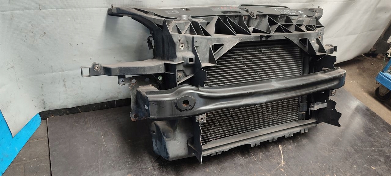 support panel for radiators pillar iron Seat Toledo III 2,0 FSI