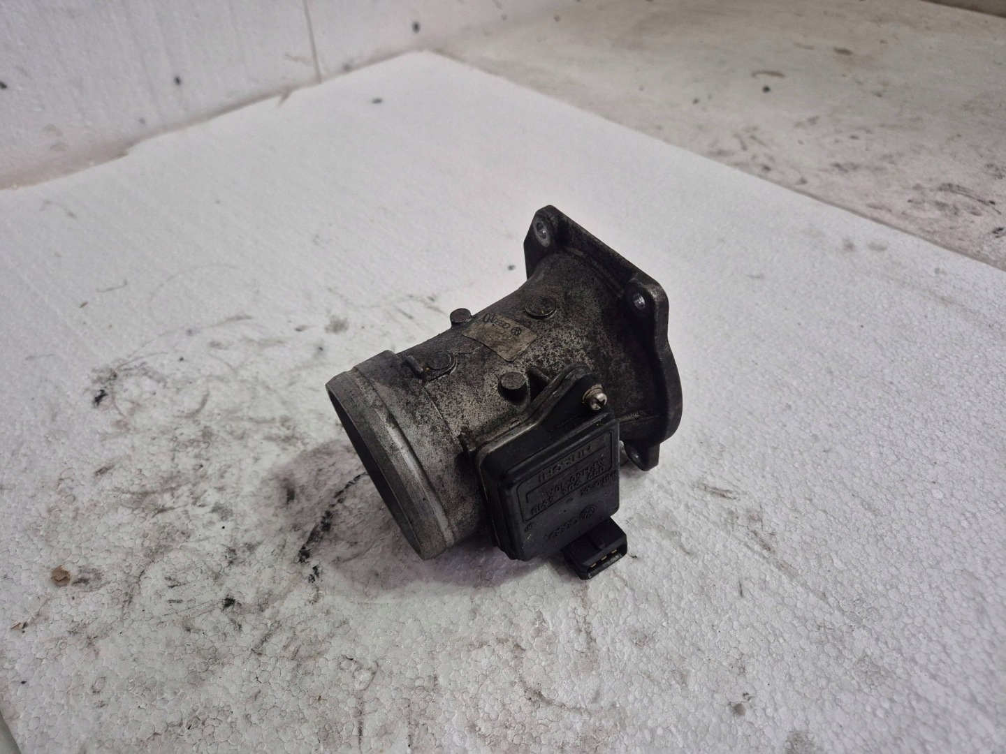 flow meter 037906461B Audi A4 B5 VW SEAT 1.8