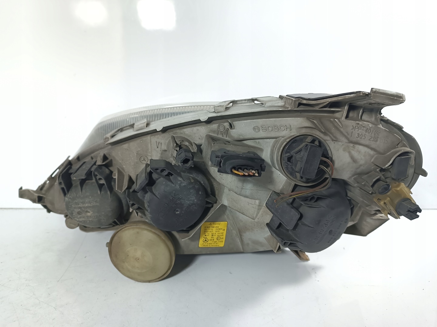 Mercedes Vaneo W414 01-05 REFLEKTOR light right front front OE 0301189202