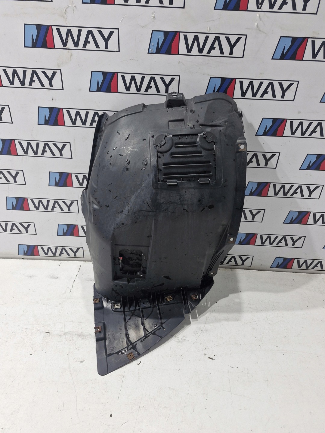 7172499 BMW E90 E91 mudguard left left front front original