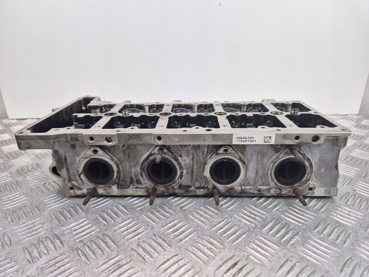 testata motore BMW 3 E90 E91 318d 7797678 N47D20A