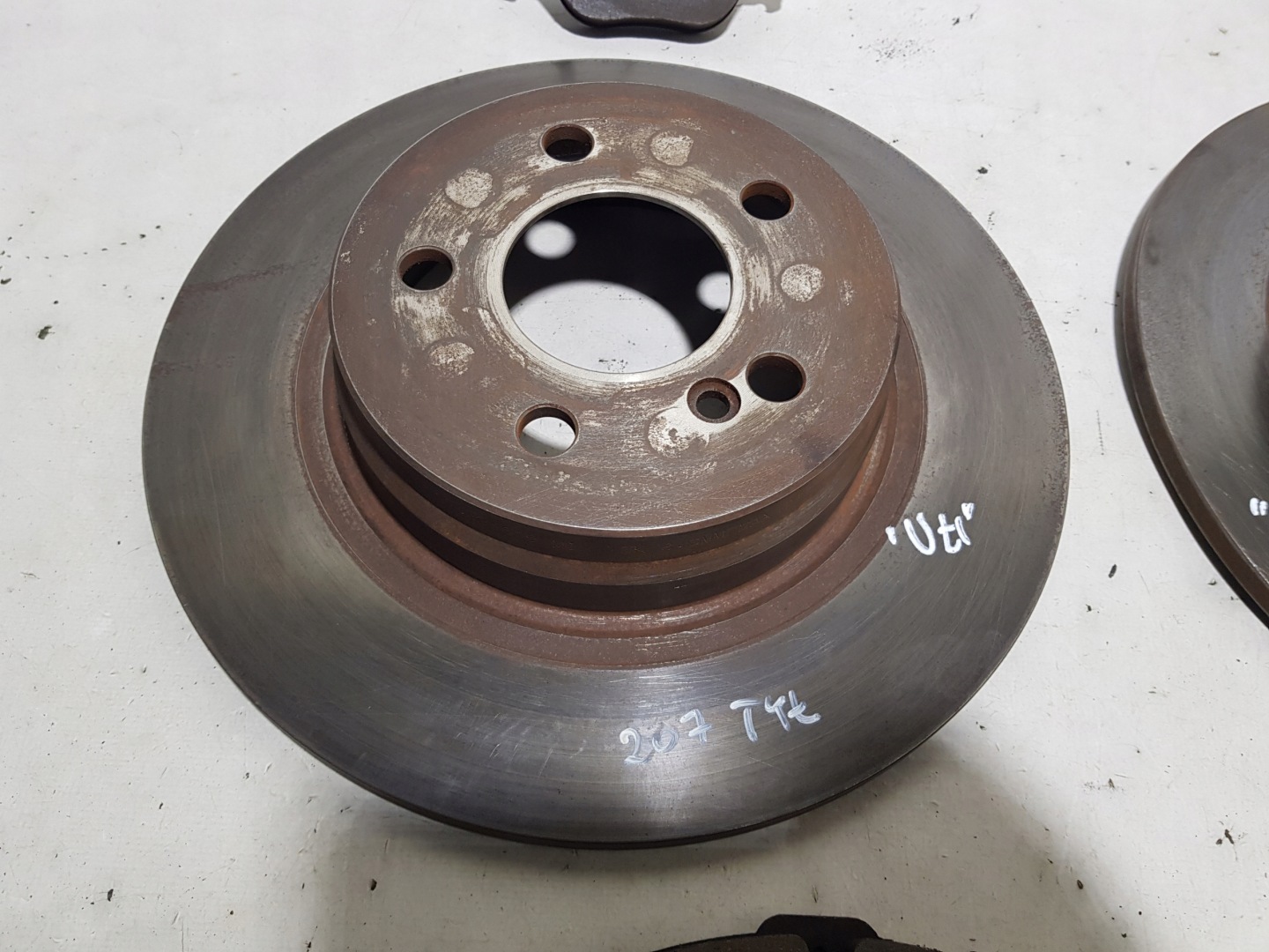 discs plates rear part rear. MERCEDES W207 W204 right left KOMPLET