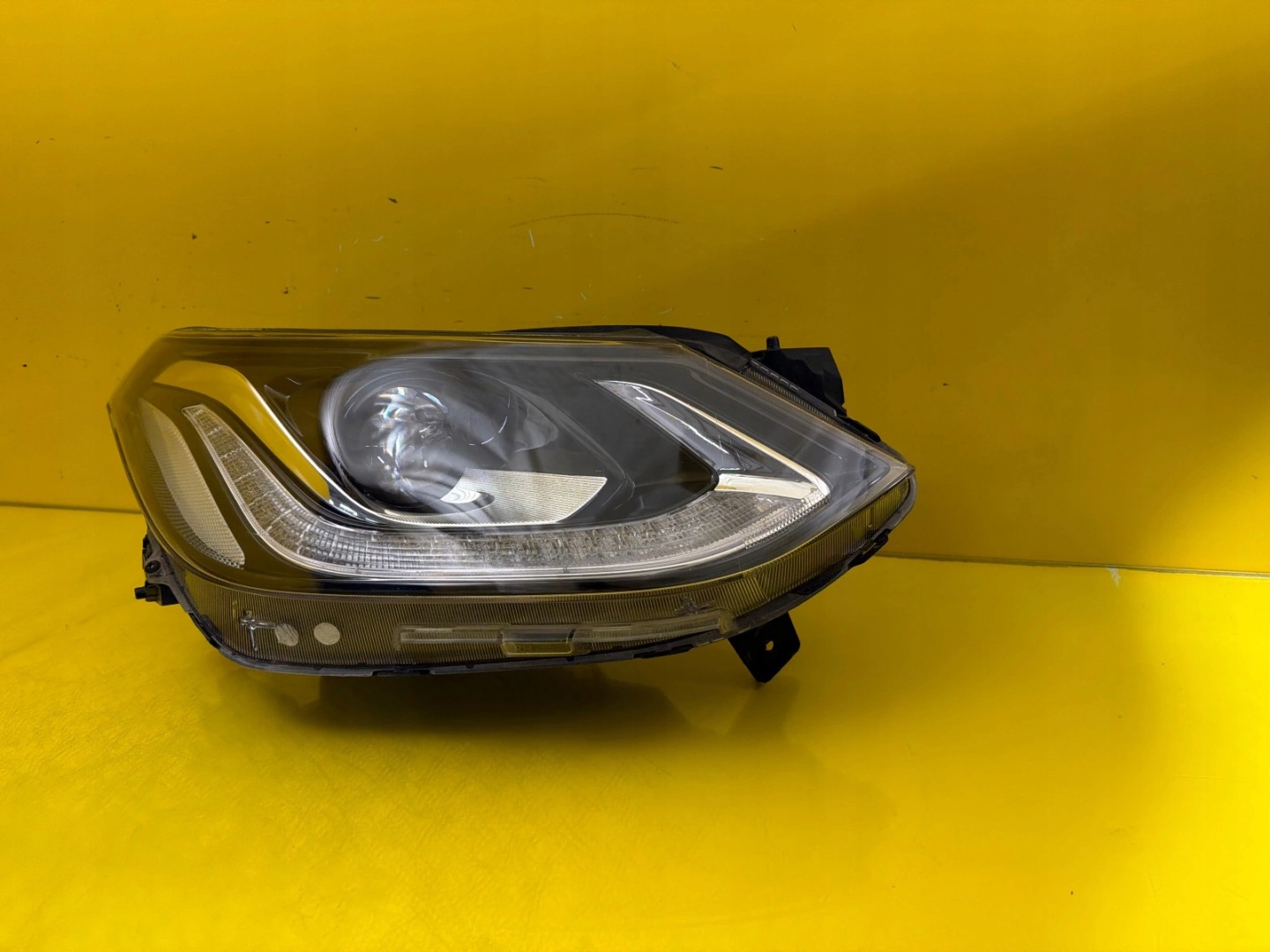 light right Chevrolet Bolt Ampera 2017- Xenon 42573528