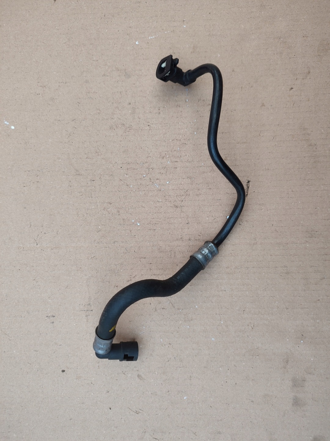 fuel line Opel Astra J 13336672