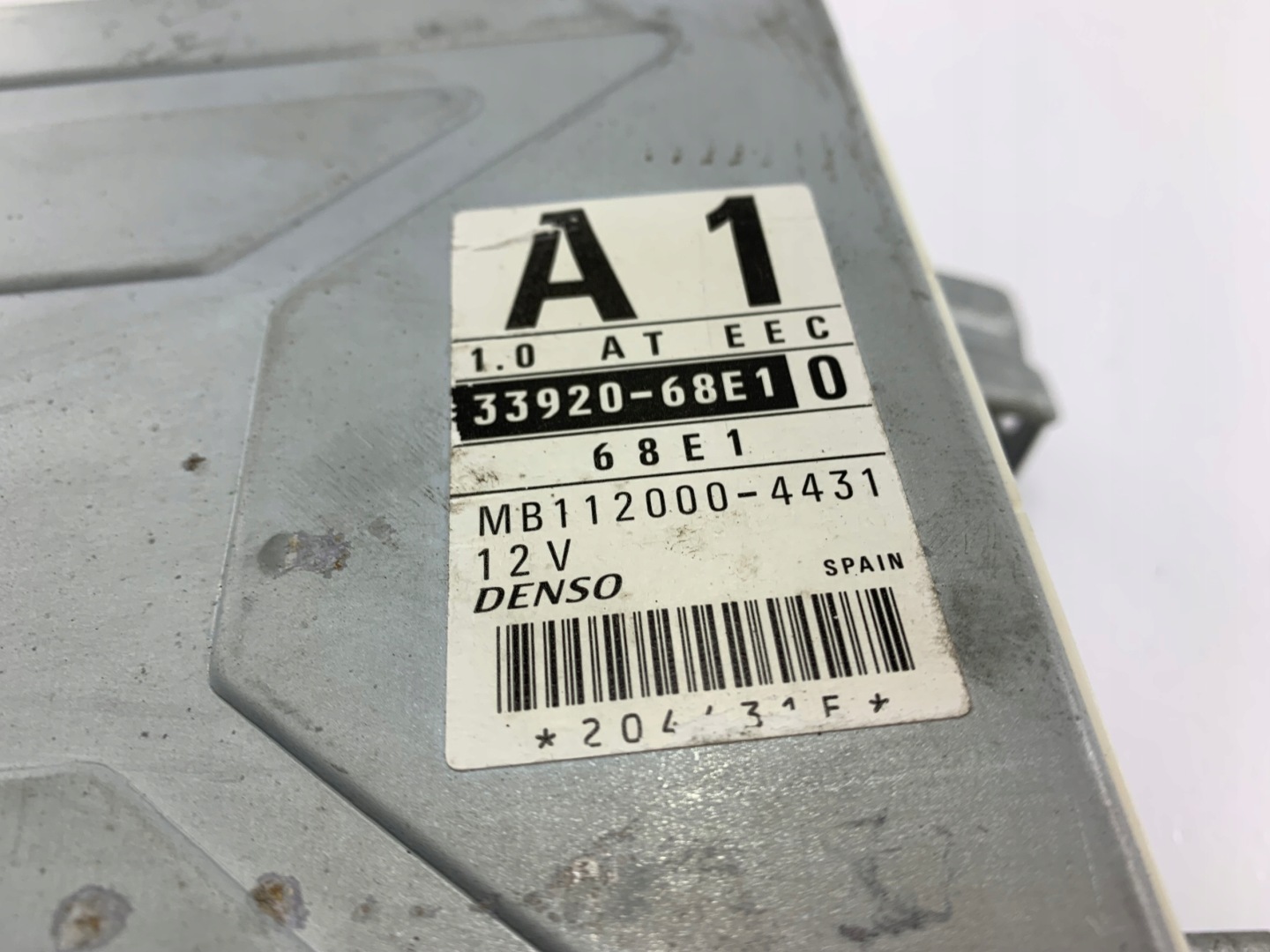 SUZUKI SWIFT 1.0 control unit of the engine 33920-68E1
