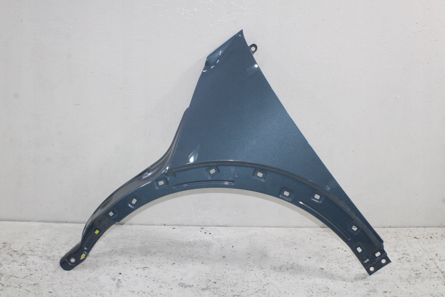 Hyundai Ioniq V fender left front