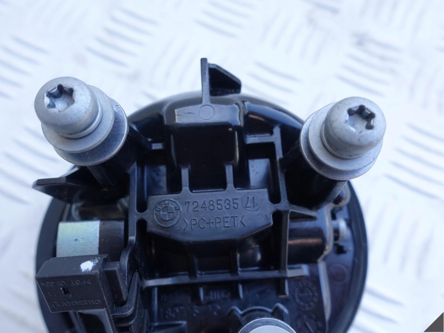 BMW X2 F39 lock bonnet BAKAZNIKA rear part