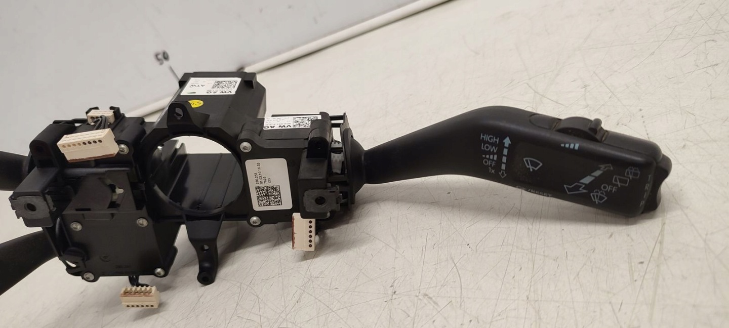 Commodo essuie glace VW Passat B6 2,0 TDI CR kombi