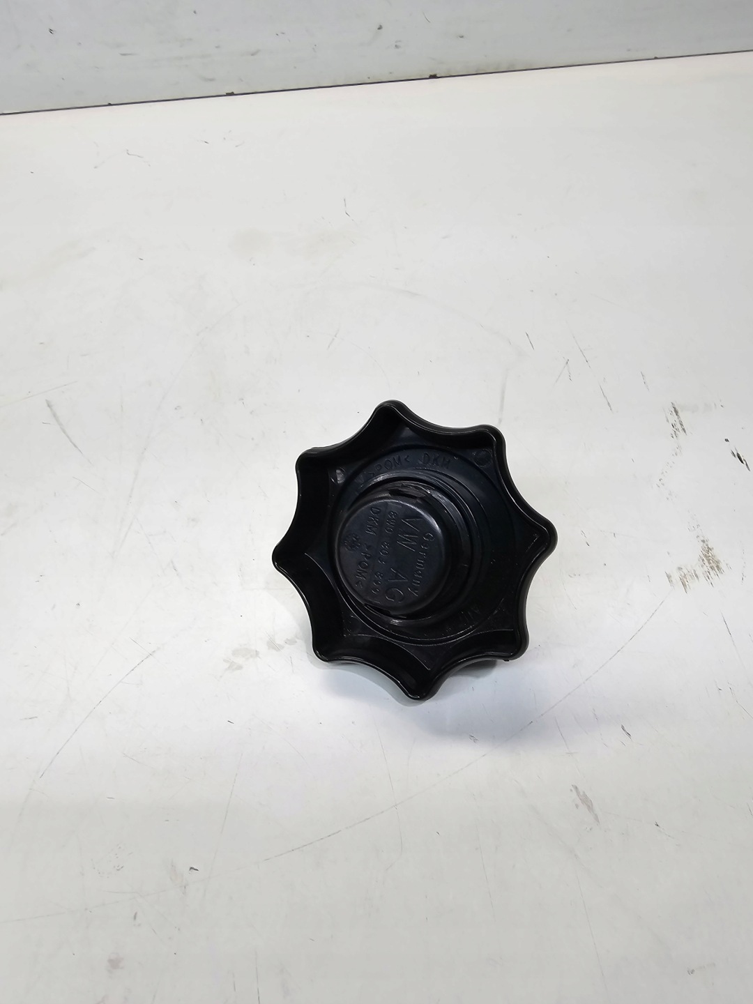 Vis Roues de la roue de secours AUDI A4 B9 A5 8W 8W0803899