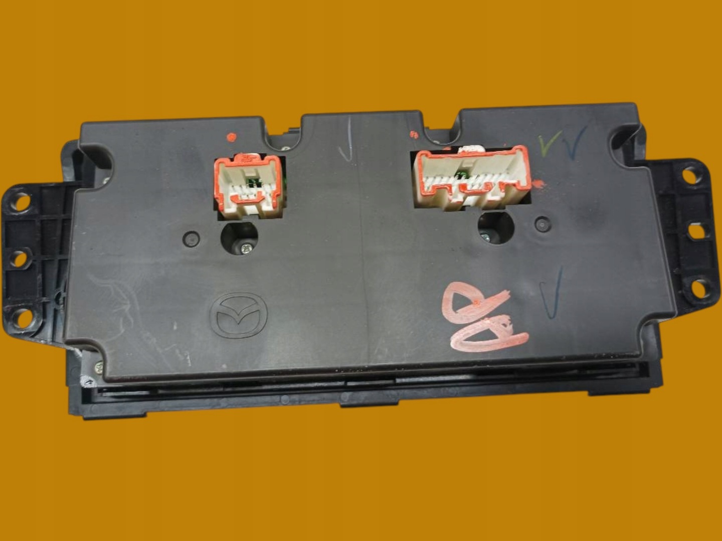 PANEL klími 88317EB098 GH Mazda 6 II (2007-2013)
