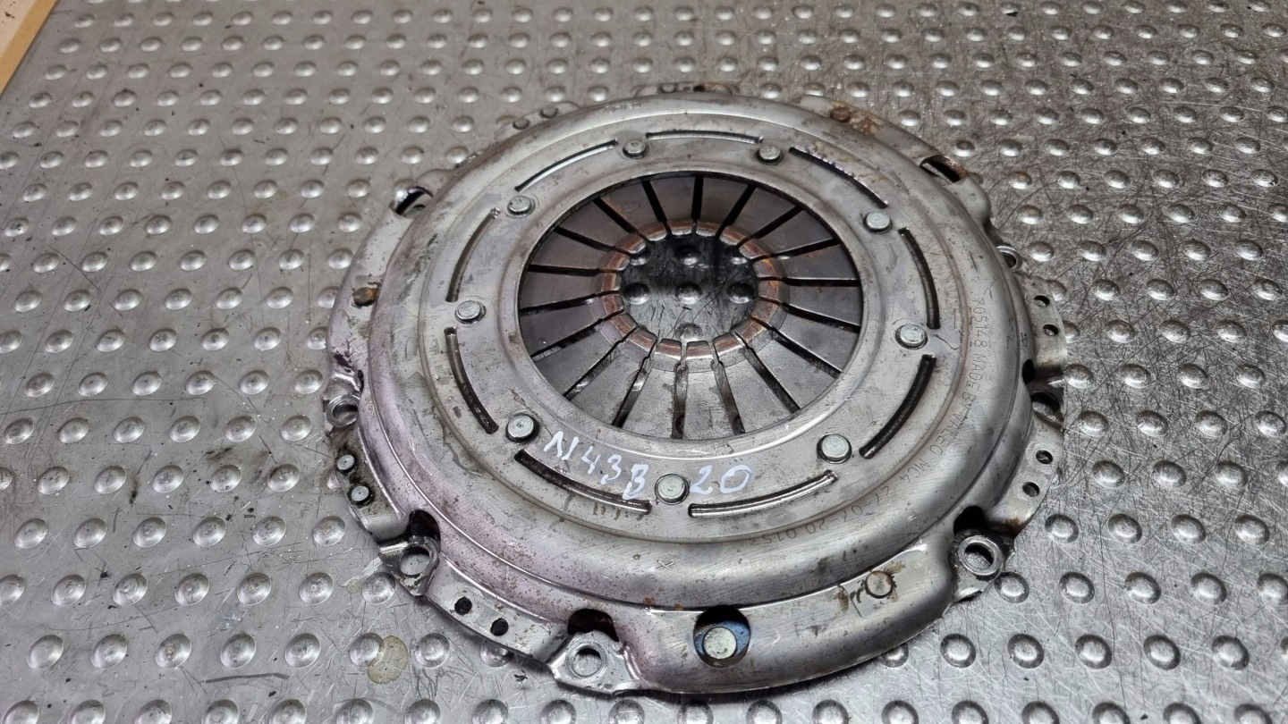 zamajac kvačilo KPL BMW E87 E90 E91 E92 2.0B N43B20A