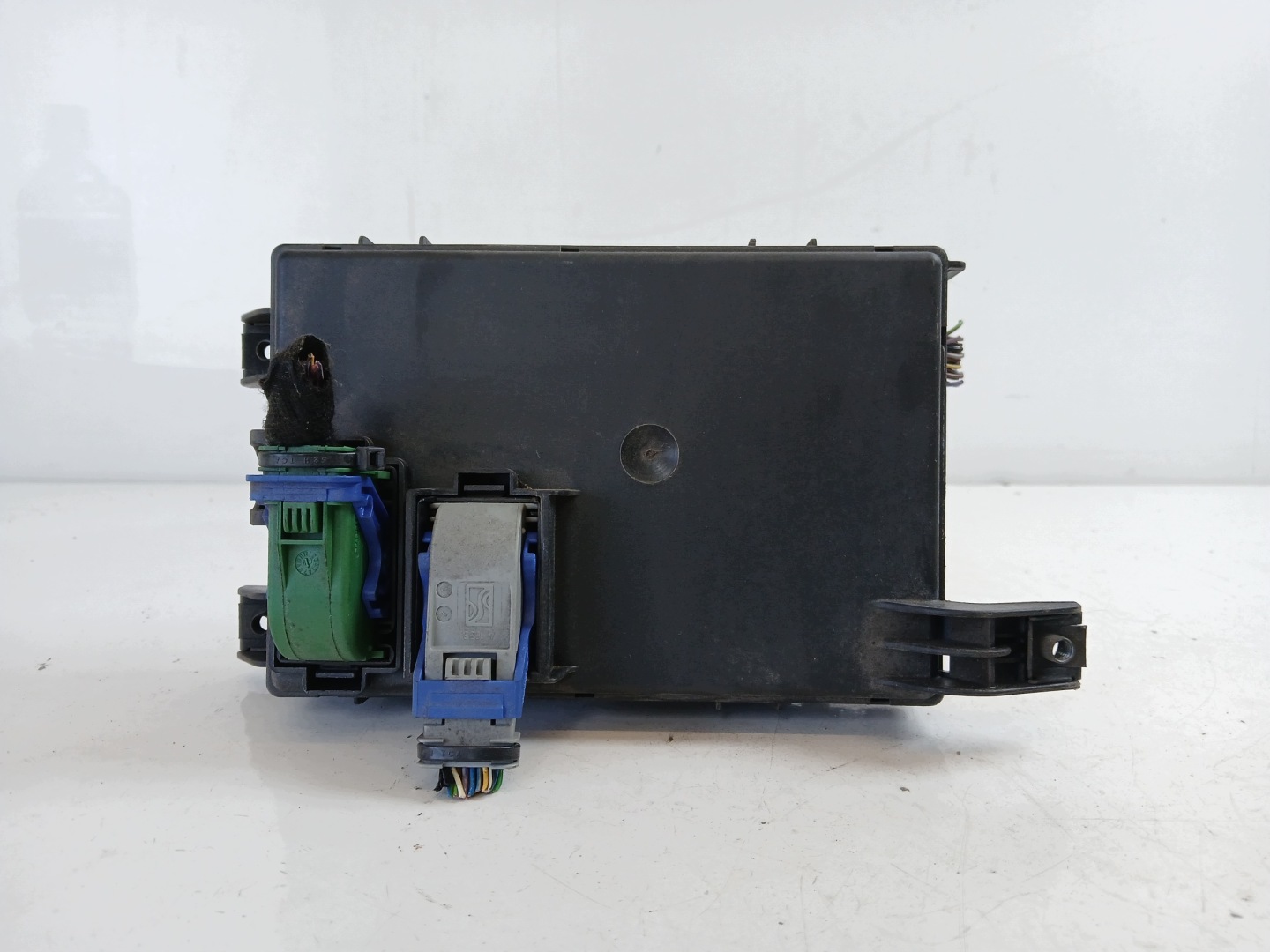 OPEL CORSA D Module fusibles 13142240